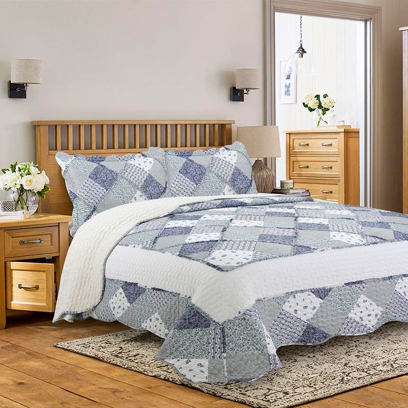 Quilt Sherpa Estampado Con Aplicación- Doral - Flores Azules