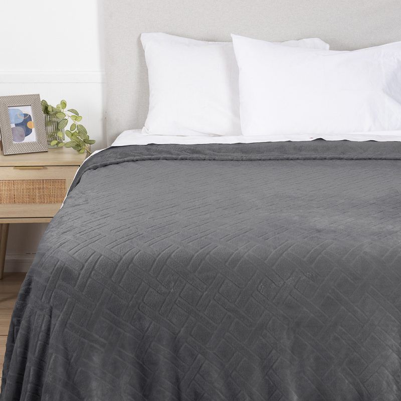 Frazada Flannel Embossed 2 Plazas / Gris - Mashini