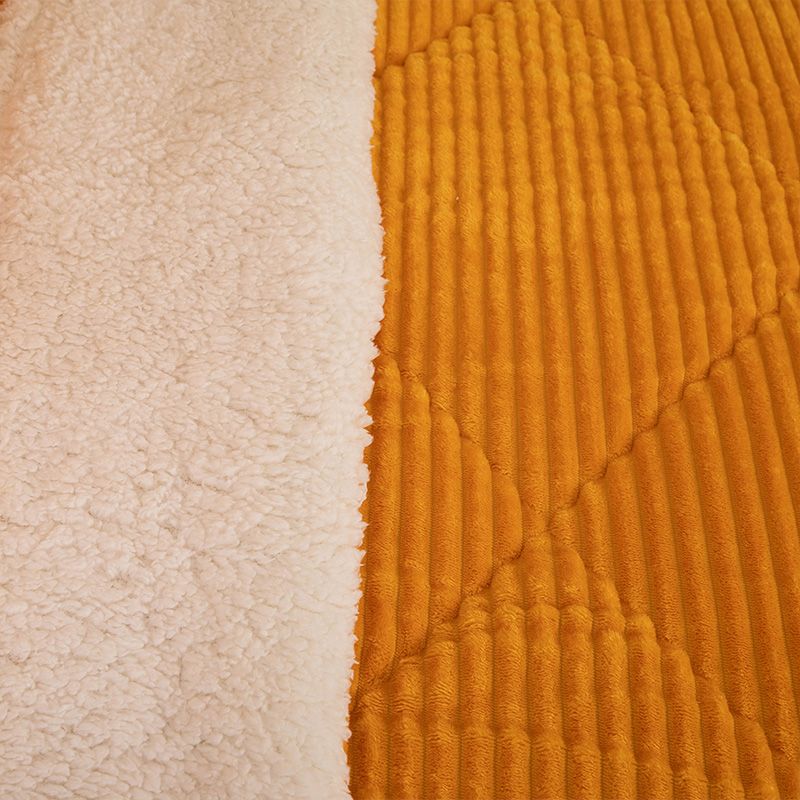 Doral Cubrecama Sherpa Coral Cotelon Mostaza 2.0 Pza - Imagen 2