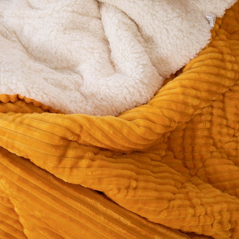 Doral Cubrecama Sherpa Coral Cotelon Mostaza 2.0 Pza - Imagen 3