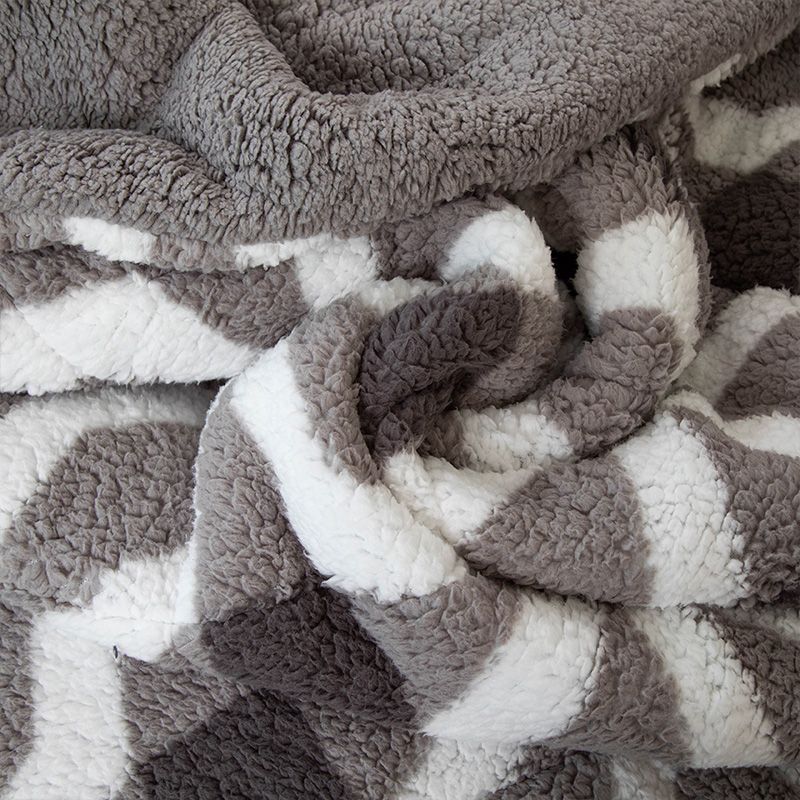 Cubrecama Chiporro Estampado 2.5 Plazas / Flor Gris Negro - Doral - Imagen 3