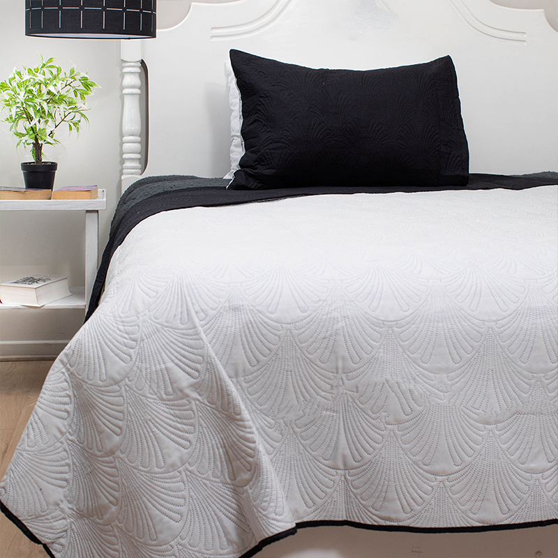 Quilt Hotpress Liso Bicolor 1.5 plazas / Negro y Gris Claro - Doral