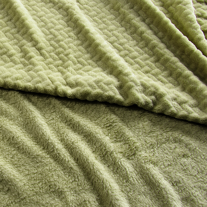 Frazada Coral Embossed 2.5 Plazas / Oliva - Mashini - Imagen 2