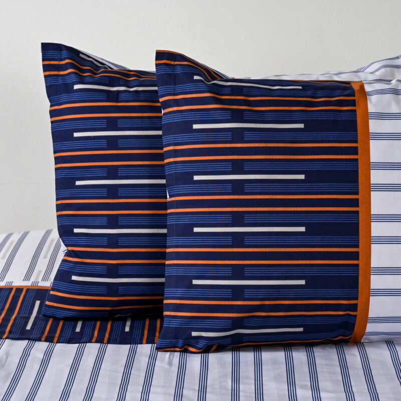 Juego de Sábanas Estampadas 144 Hilos 2.5 Plazas / Trazos Azul - American Family by Cannon - Imagen 2