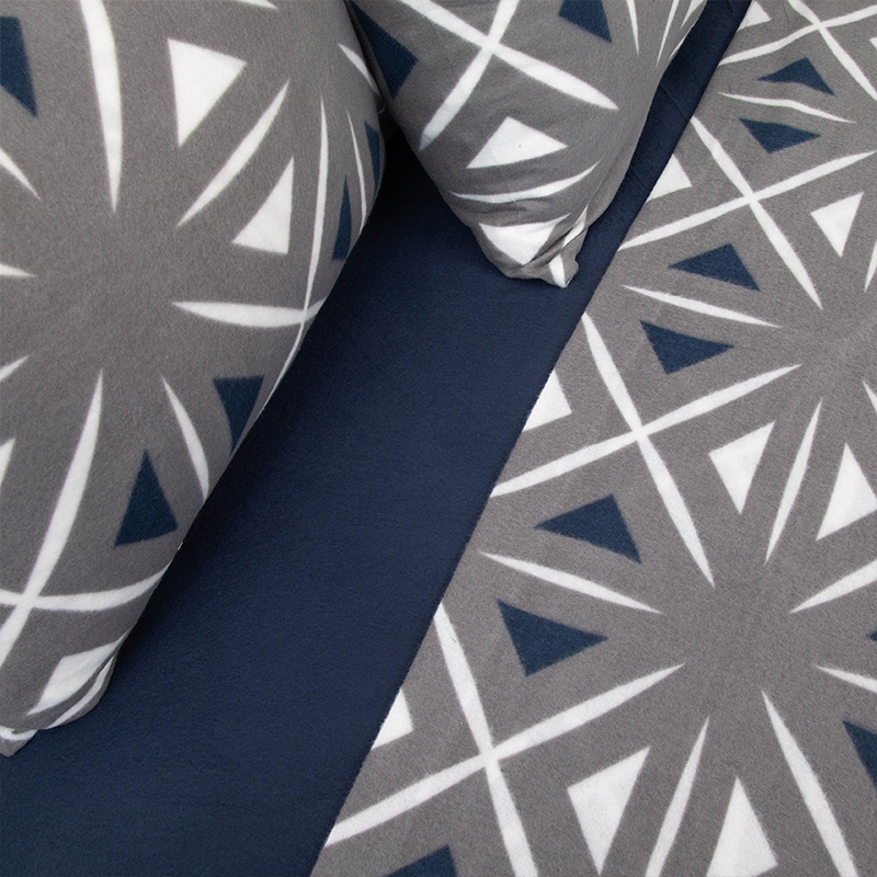 Sábanas Polar Composé 1.5 Plazas / Triángulos Gris - Doral - Imagen 2