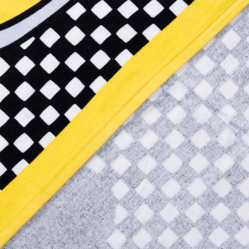 Toalla de Playa 70x140cm. / Mickey Cuadrado - Mashini - Imagen 2