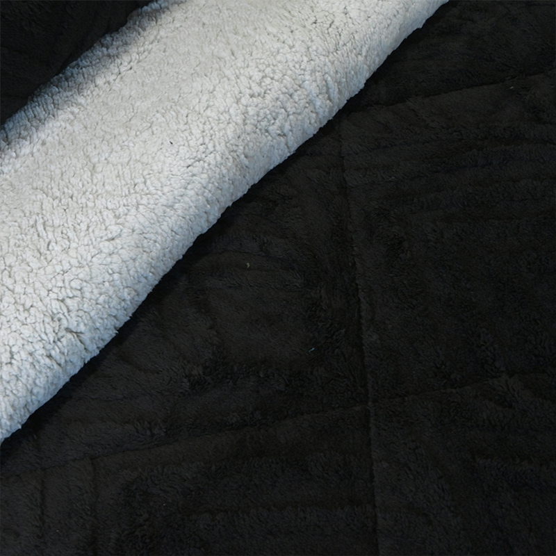 Cubrecama Sherpa Jacquard Deluxe 2.5 Plazas / Negro - Doral - Imagen 5