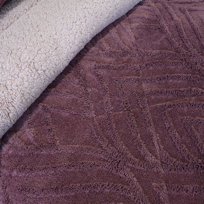 Cubrecama Sherpa Jacquard Deluxe 2.5 Plazas / Obispo - Doral - Imagen 5