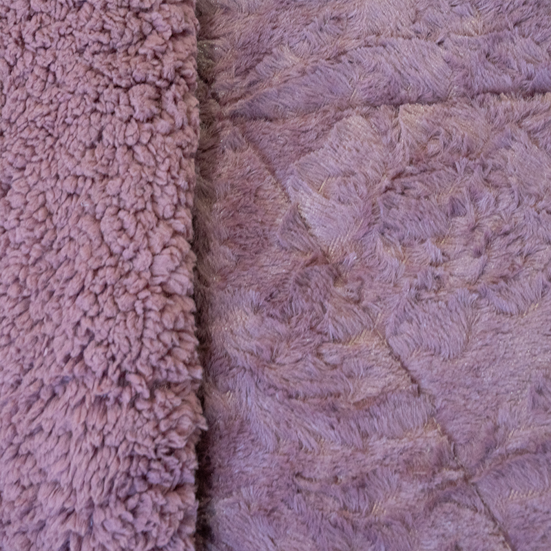 Cubrecama Plush Deluxe Sherpa 1.5 Plazas / Obispo - Doral - Imagen 2