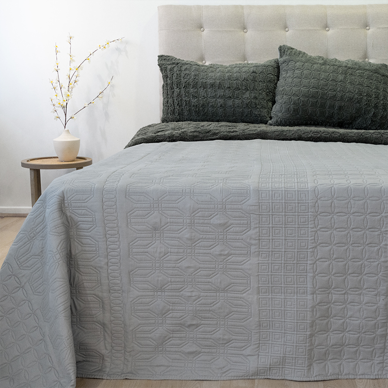 Quilt Hotpress Viena Con Sherpa 2 Plazas / Gris - Doral