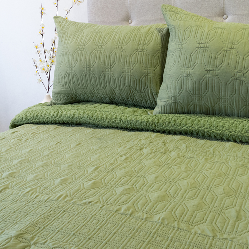 Quilt Hotpress Viena Con Sherpa 2 Plazas / Verde Oliva - Doral - Imagen 3