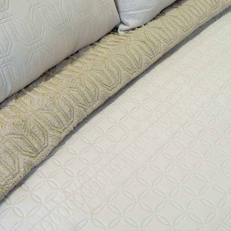 Quilt Hotpress Viena Con Sherpa 2.5 Plazas / Beige - Doral - Imagen 2