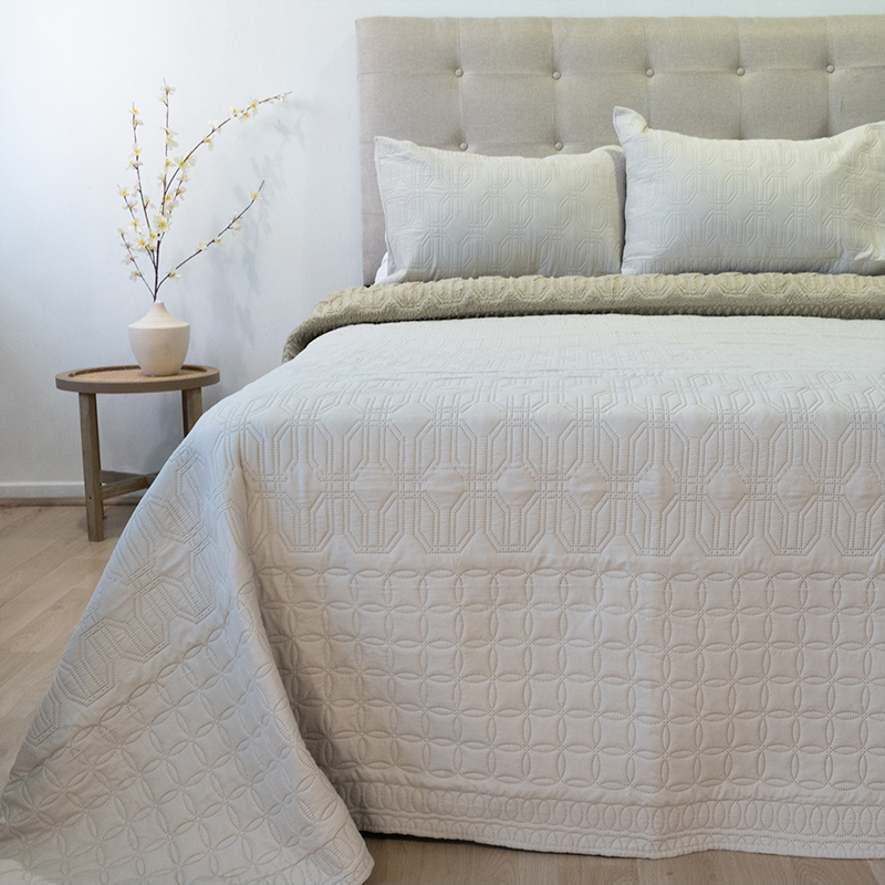 Quilt Hotpress Viena Con Sherpa 2.5 Plazas / Beige - Doral