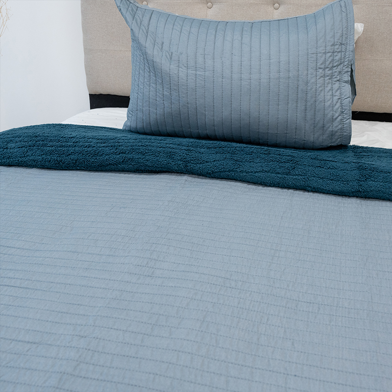 Quilt Hotpress Sena Con Sherpa 1.5 Plazas / Azul Piedra - Doral - Imagen 3