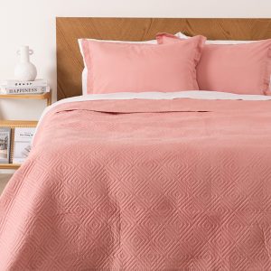 Quilt Cordoba Liso 2.5 Plazas / Coral - Mashini