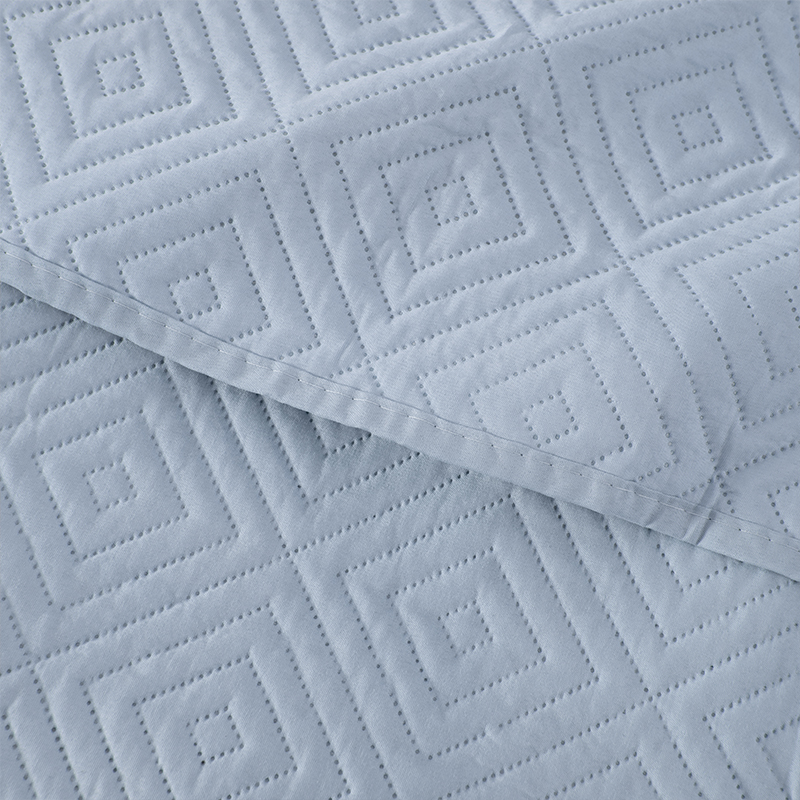 Quilt Cordoba Liso 1.5 Plazas / Celeste - Mashini - Imagen 2