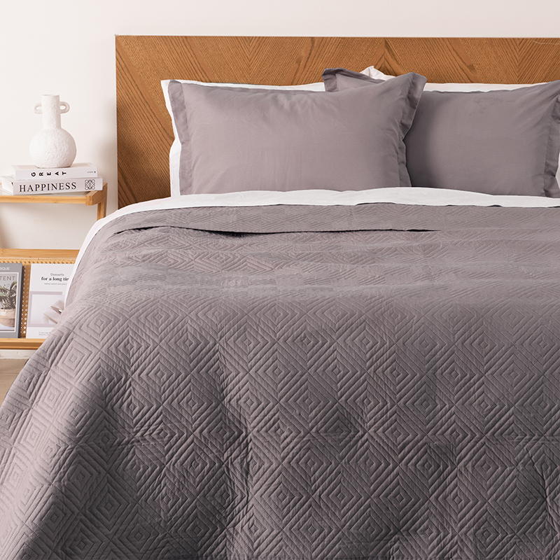Quilt Cordoba Liso 2 Plazas / Gris - Mashini