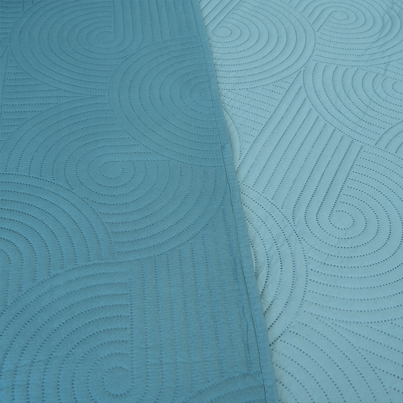 Quilt Hotpress Liso Bicolor 2 Plazas / Verde Oscuro - Doral - Imagen 2