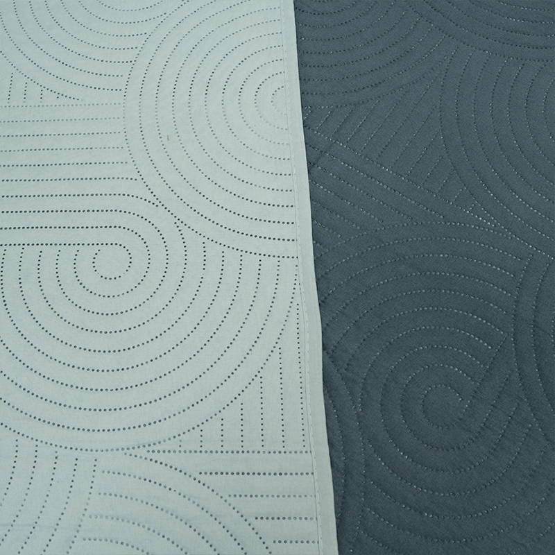 Quilt Hotpress Liso Bicolor 1.5 plazas / Verde Pastel Gris - Doral - Imagen 2