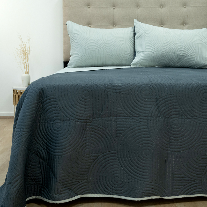 Quilt Hotpress Liso Bicolor 2.5 Plazas / Verde Pastel Gris - Doral - Imagen 3